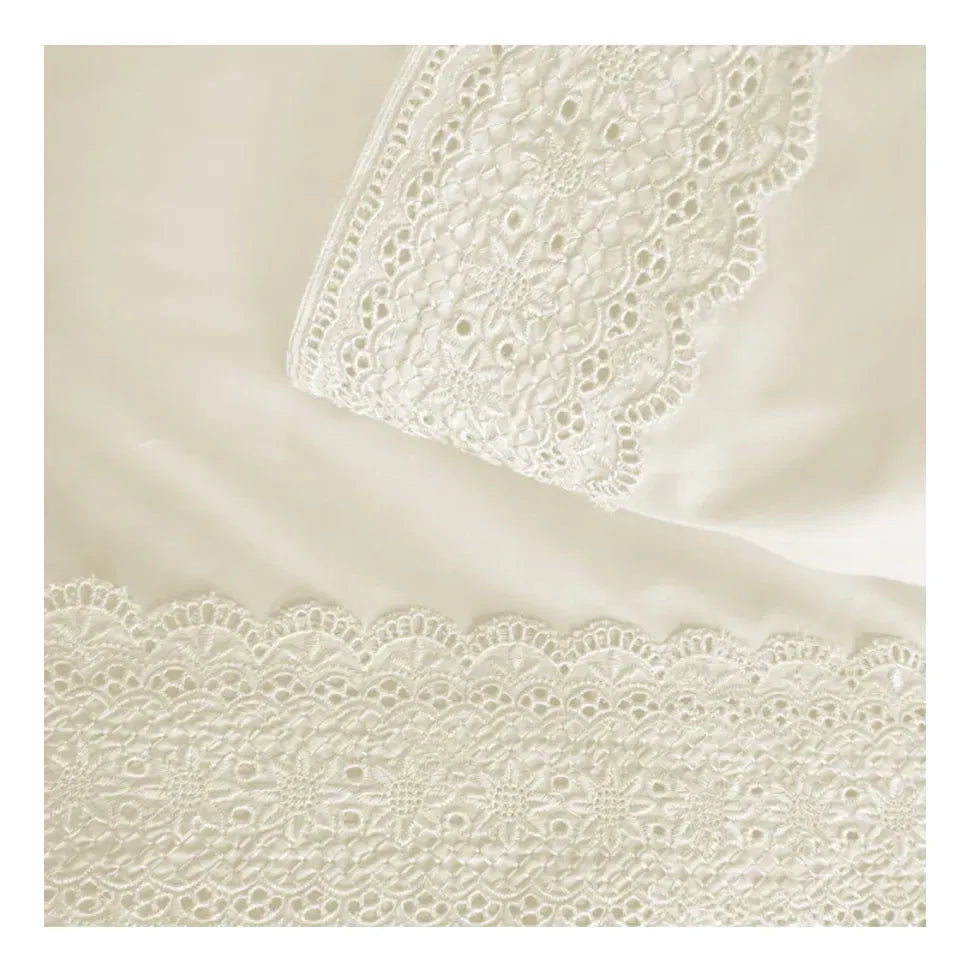 Juego Sábana Illusions 180 Hilos Broderie Liso 1.5 Plazas Beige Ivory
